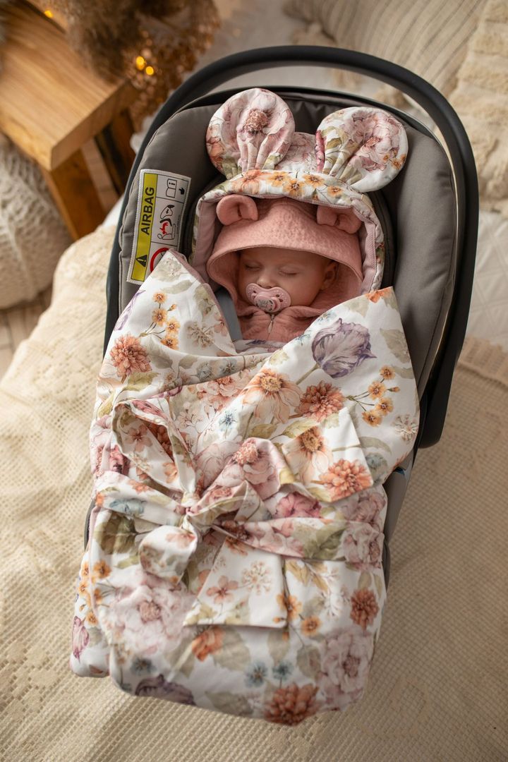 Newborn girl hot sale car seat