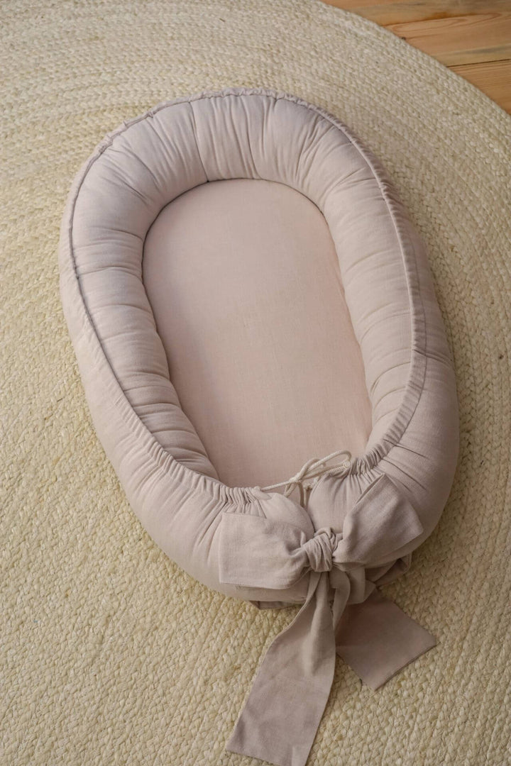 Beige linen baby nest